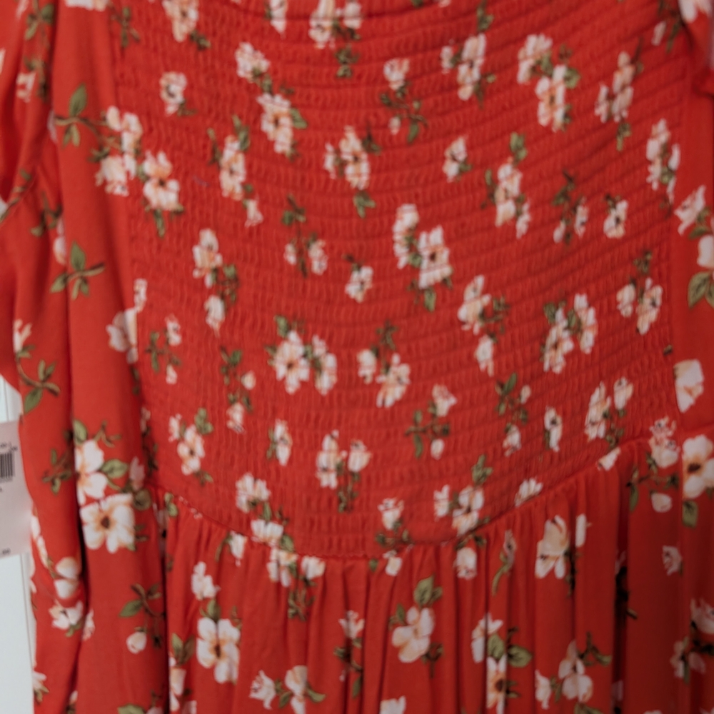 Old Navy Red Floral Maxi Dress with Flutter Sleeves - Picture 3 of 6